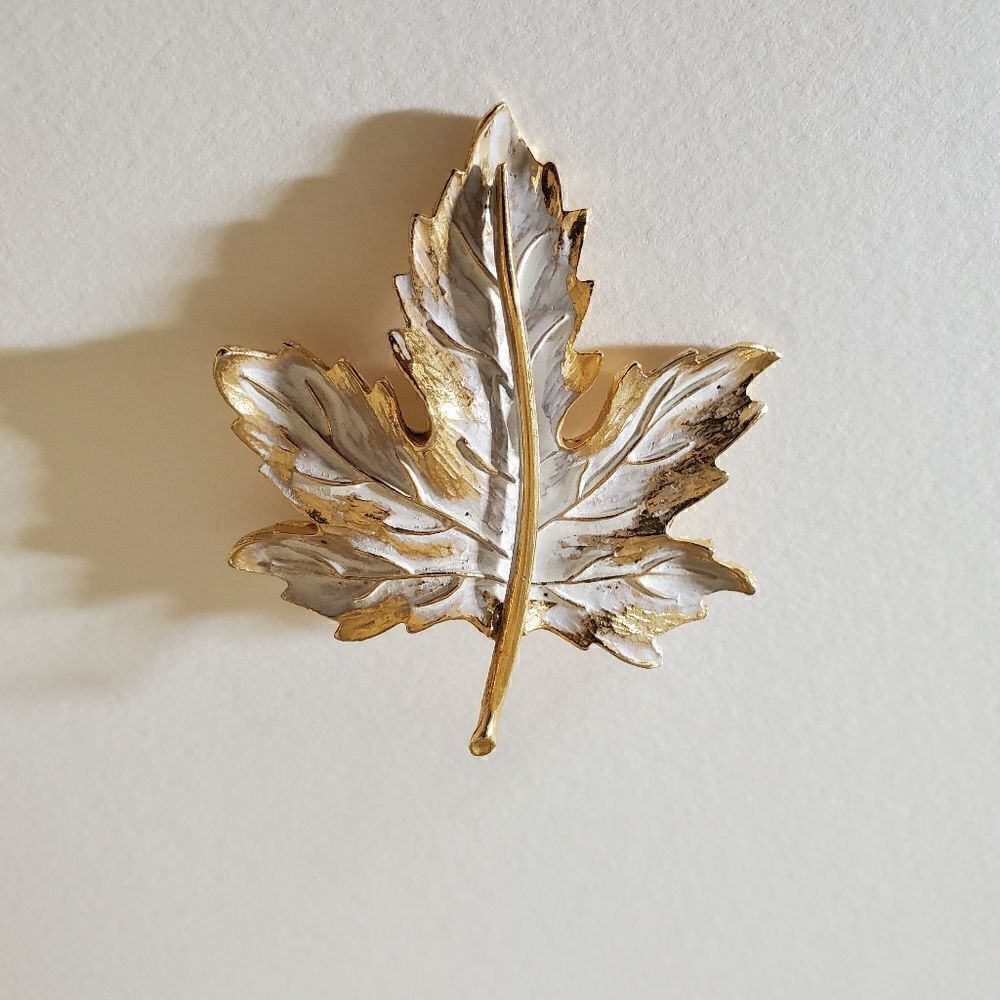 Vintage HOBE Leaf Pin Brooch, Signed, Goldtone